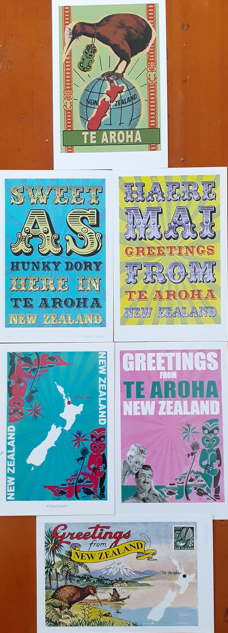 Te Aroha Postcard Pack 1